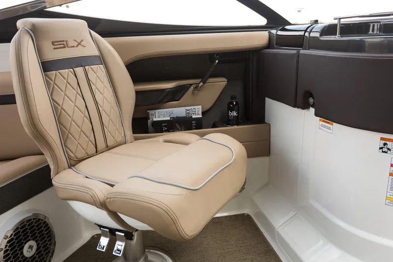 Slide: The Image of Sea Ray 280 SLX 2016 - 22