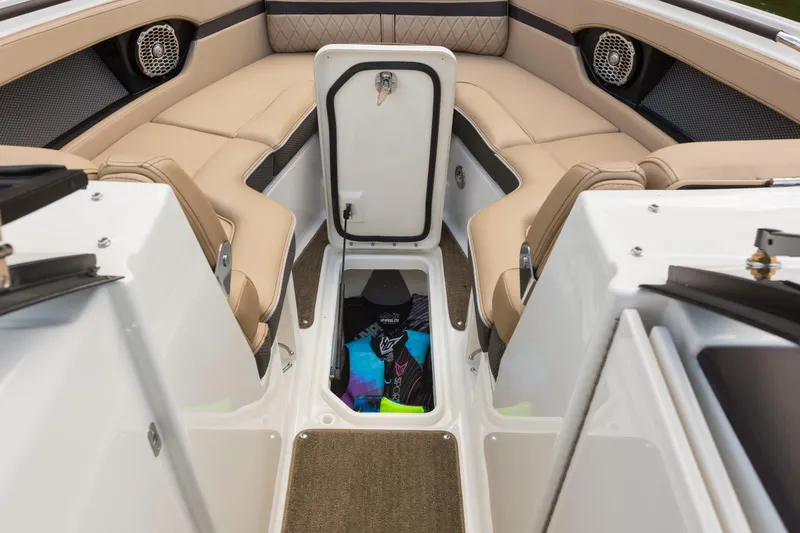 Slide: The Image of Sea Ray 280 SLX 2016 - 26