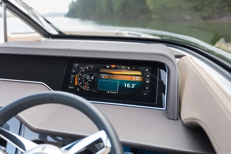 Slide: The Image of Sea Ray 280 SLX 2016 - 7