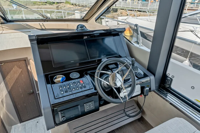 Slide: The Image of Cruisers 50 FLY 2027 - 23