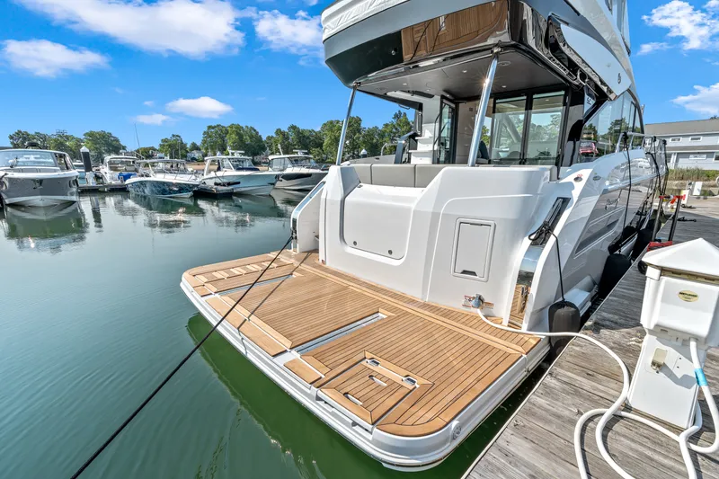 Slide: The Image of Cruisers 50 FLY 2027 - 4