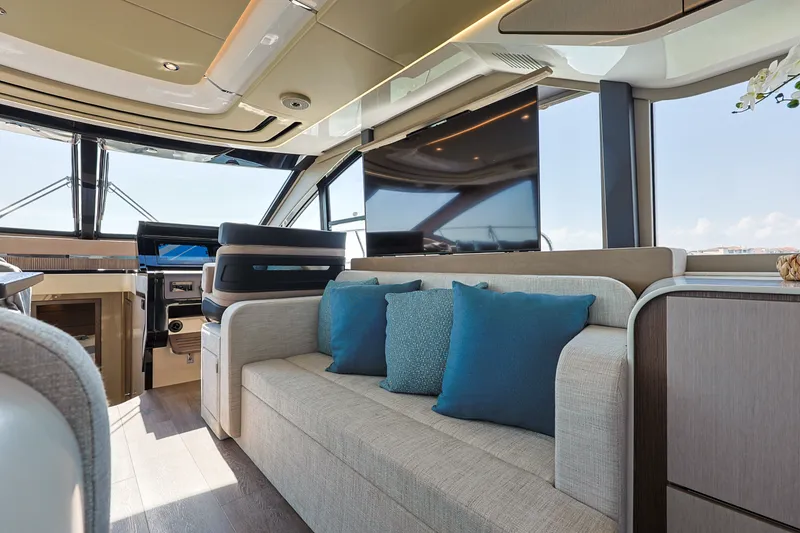 Slide: The Image of Cruisers 57 FLY 2027 - 19