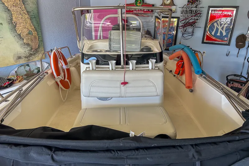 Slide: The Image of Boston Whaler 170 MONTAUK 2021 - 10