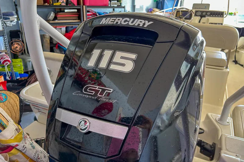 Slide: The Image of Boston Whaler 170 MONTAUK 2021 - 23