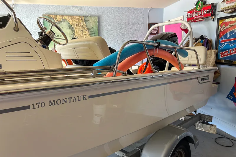 Slide: The Image of Boston Whaler 170 MONTAUK 2021 - 3