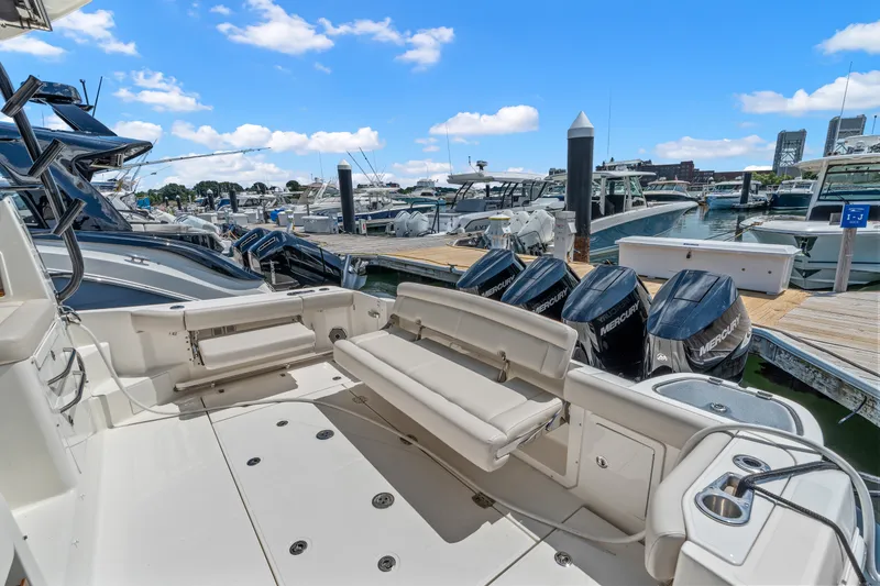 Slide: The Image of Boston Whaler 405 Conquest 2025 - 8