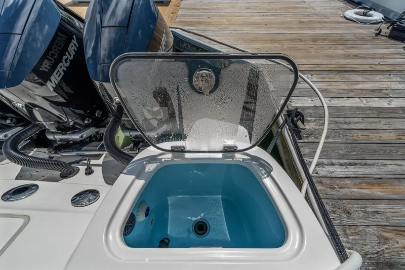 Slide: The Image of Boston Whaler 405 Conquest 2025 - 11