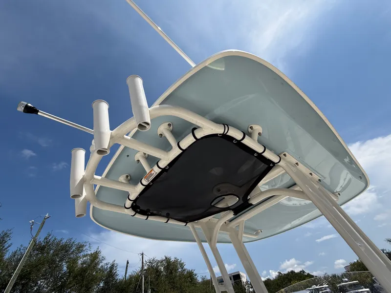 Slide: The Image of Boston Whaler 25 DAUNTLESS 2024 - 12