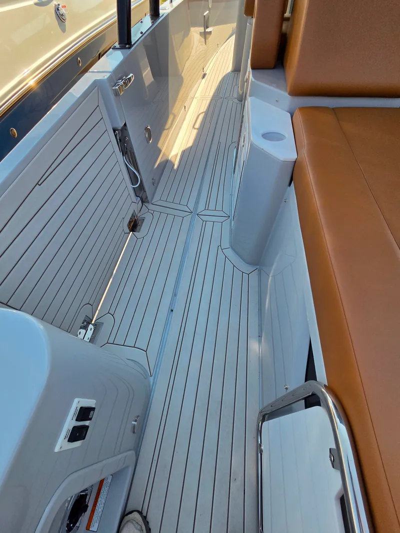 Slide: The Image of Cruisers 38 VTR 2027 - 11