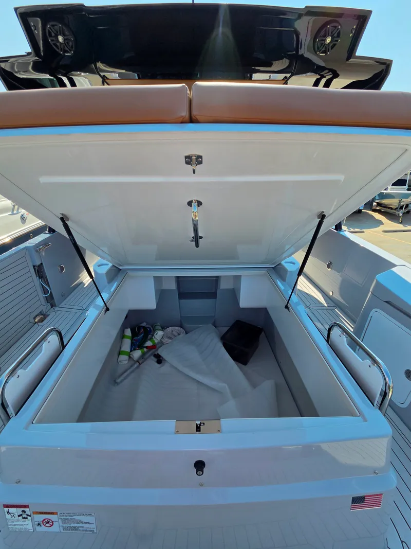 Slide: The Image of Cruisers 38 VTR 2027 - 15