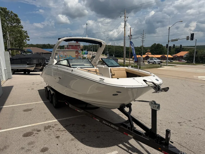 Slide: The Image of Sea Ray SDX 290 Outboard 2024 - 13