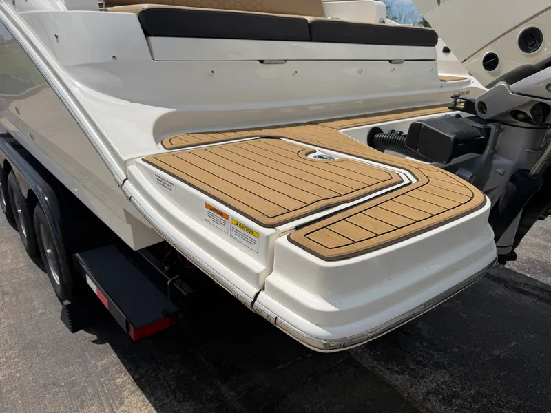 Slide: The Image of Sea Ray SDX 290 Outboard 2024 - 24
