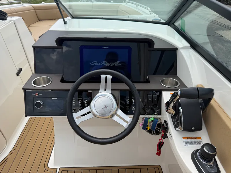 Slide: The Image of Sea Ray SDX 290 Outboard 2024 - 71