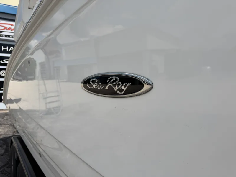 Slide: The Image of Sea Ray SDX 290 Outboard 2024 - 14