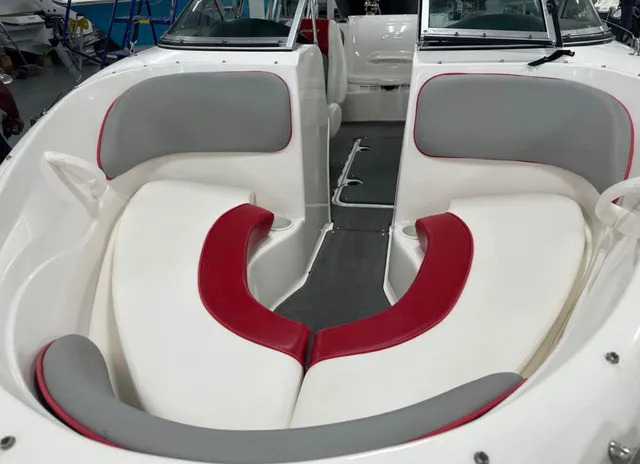 Slide: The Image of Sea Ray 175 BR 2011 - 13