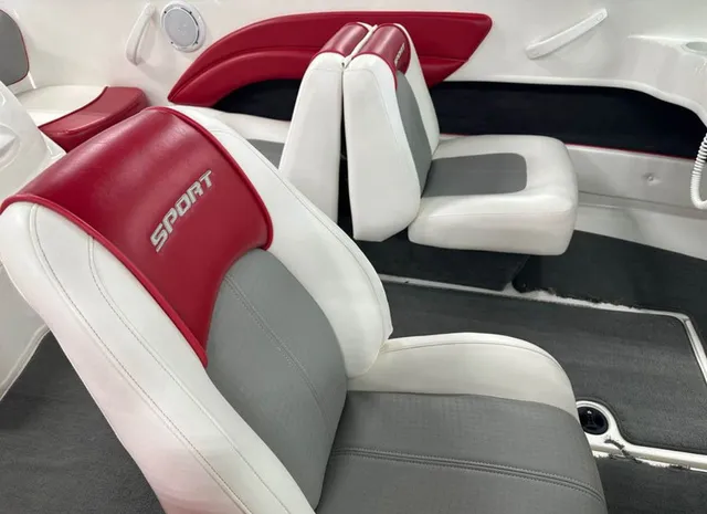 Slide: The Image of Sea Ray 175 BR 2011 - 16