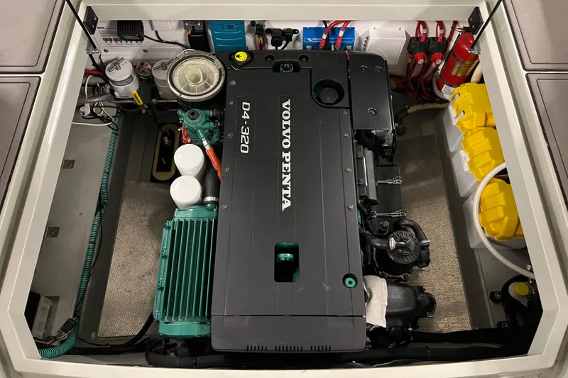 Slide: The Image of Engine compartment of a 2021 Sargo 25 boat with Volvo Penta D4-320 engine. - 39