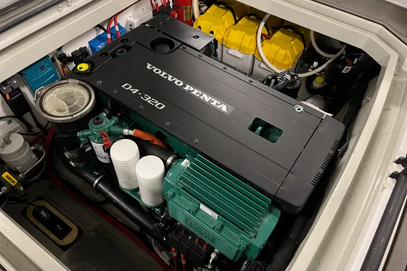 Slide: The Image of Engine compartment of a 2021 Sargo 25 boat with Volvo Penta D4-320 engine. - 40