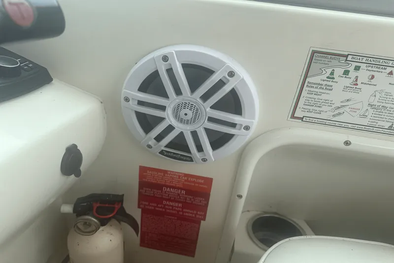 Slide: The Image of Sea Ray 330 SUNDANCER 1996 - 28