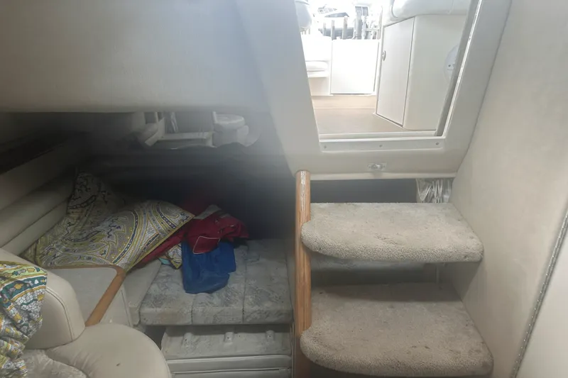 Slide: The Image of Sea Ray 330 SUNDANCER 1996 - 30