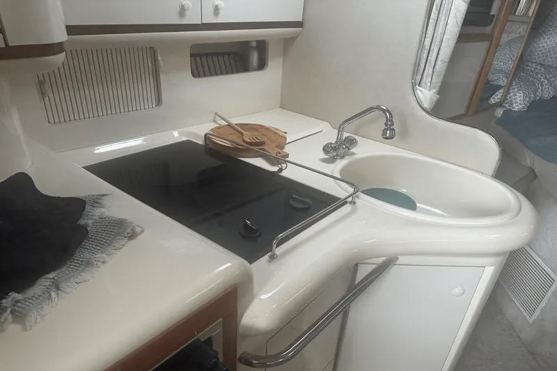 Slide: The Image of Sea Ray 330 SUNDANCER 1996 - 33