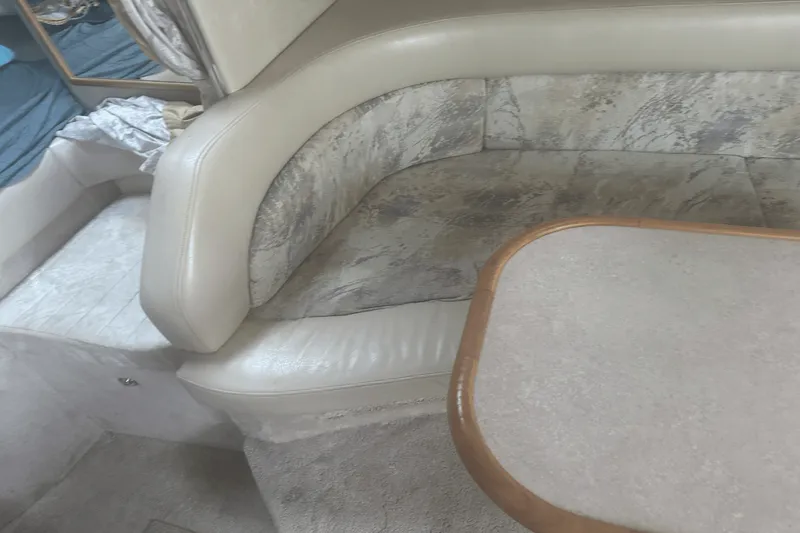 Slide: The Image of Sea Ray 330 SUNDANCER 1996 - 38