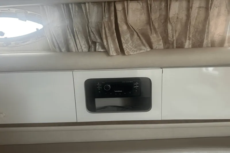 Slide: The Image of Sea Ray 330 SUNDANCER 1996 - 39