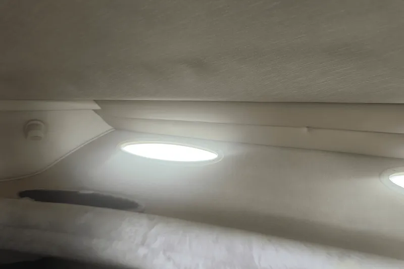 Slide: The Image of Sea Ray 330 SUNDANCER 1996 - 46