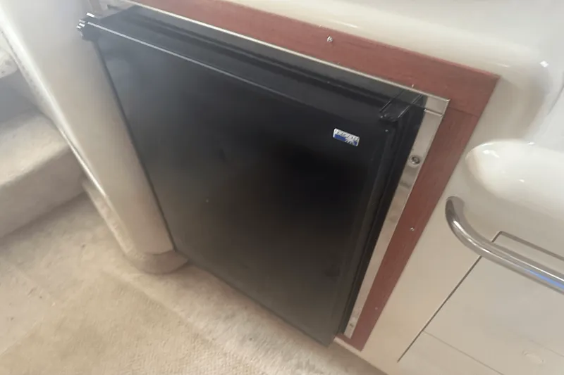 Slide: The Image of Sea Ray 330 SUNDANCER 1996 - 47