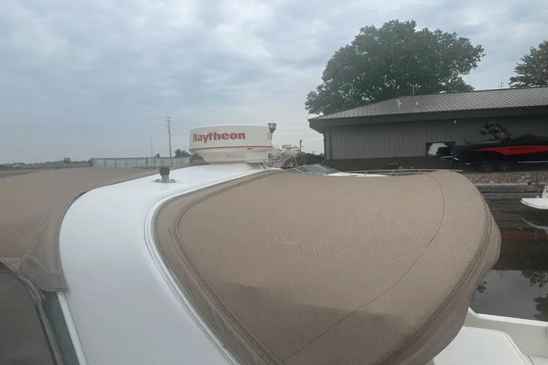 Slide: The Image of Sea Ray 330 SUNDANCER 1996 - 50