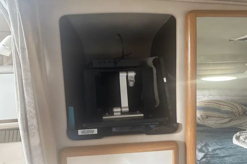 Slide: The Image of Sea Ray 330 SUNDANCER 1996 - 51