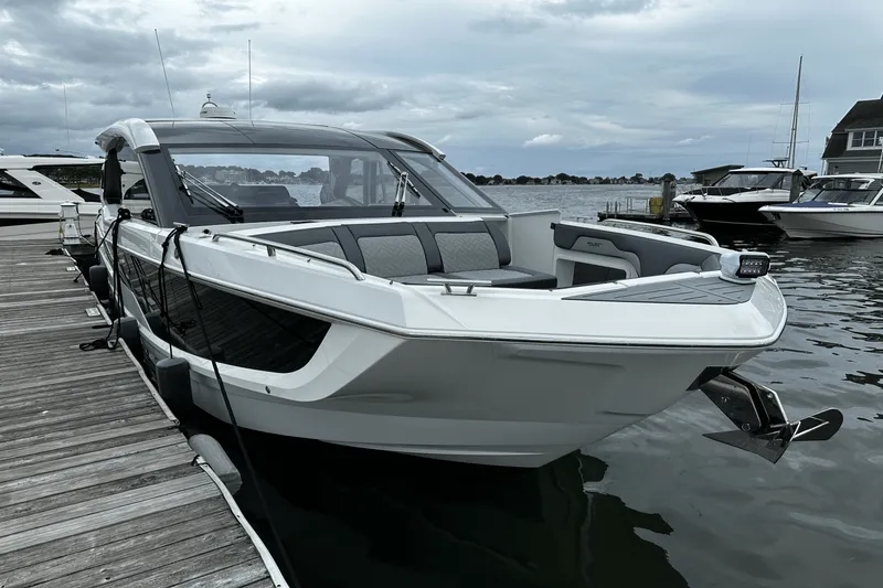 Slide: The Image of Galeon 375 GTO 2024 - 1