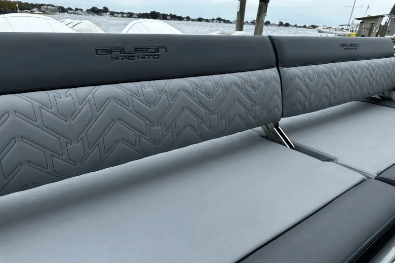 Slide: The Image of Galeon 375 GTO 2024 - 12