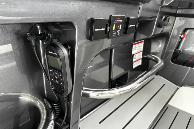 Slide: The Image of Galeon 375 GTO 2024 - 29