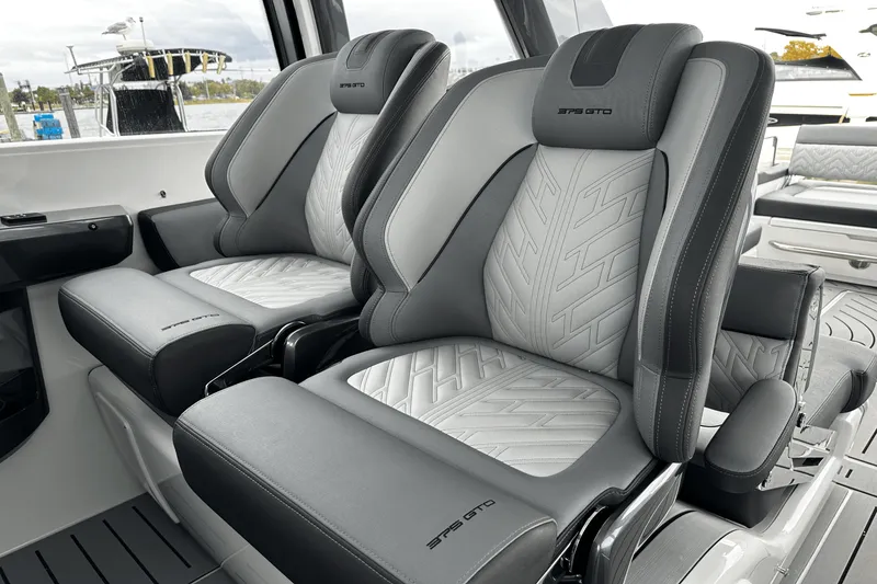 Slide: The Image of Galeon 375 GTO 2024 - 31