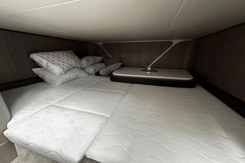 Slide: The Image of Galeon 375 GTO 2024 - 45