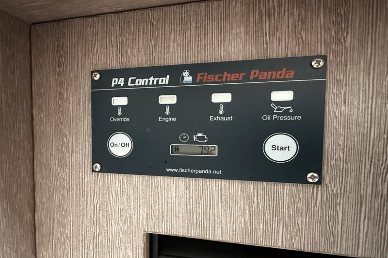 Slide: The Image of Galeon 375 GTO 2024 - 47