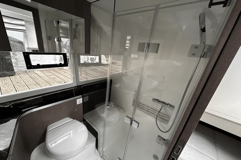 Slide: The Image of Galeon 375 GTO 2024 - 49