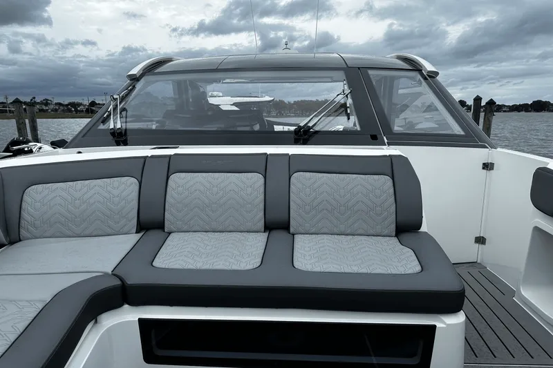 Slide: The Image of Galeon 375 GTO 2024 - 51
