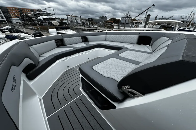 Slide: The Image of Galeon 375 GTO 2024 - 52
