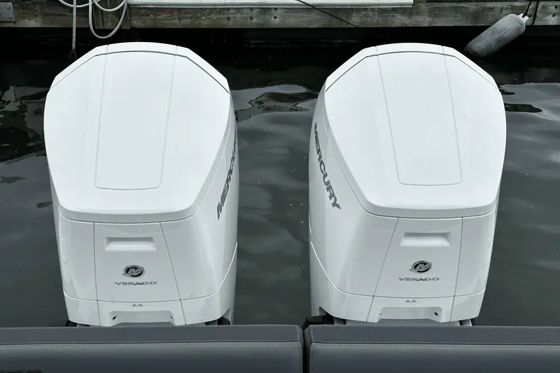 Slide: The Image of Galeon 375 GTO 2024 - 7