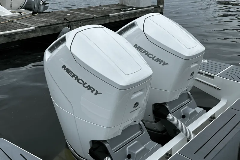 Slide: The Image of Galeon 375 GTO 2024 - 8