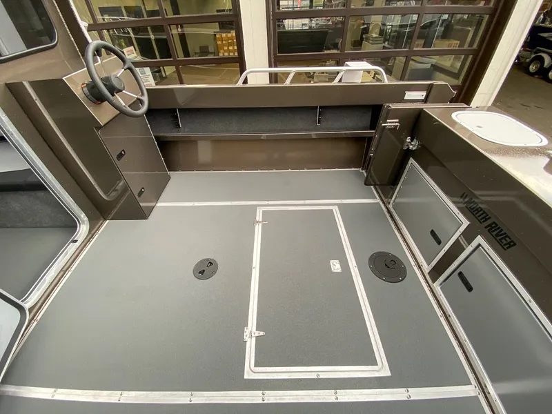 Slide: The Image of North River 23' Seahawk 2026 - 18