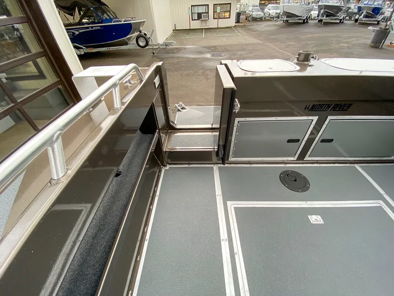 Slide: The Image of North River 23' Seahawk 2026 - 20