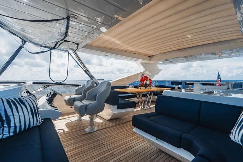 Slide: The Image of Sunseeker 86 2019 - 17