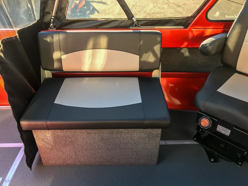 Slide: The Image of North River 21 Seahawk 2026 - 13