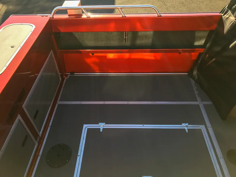 Slide: The Image of North River 21 Seahawk 2026 - 15