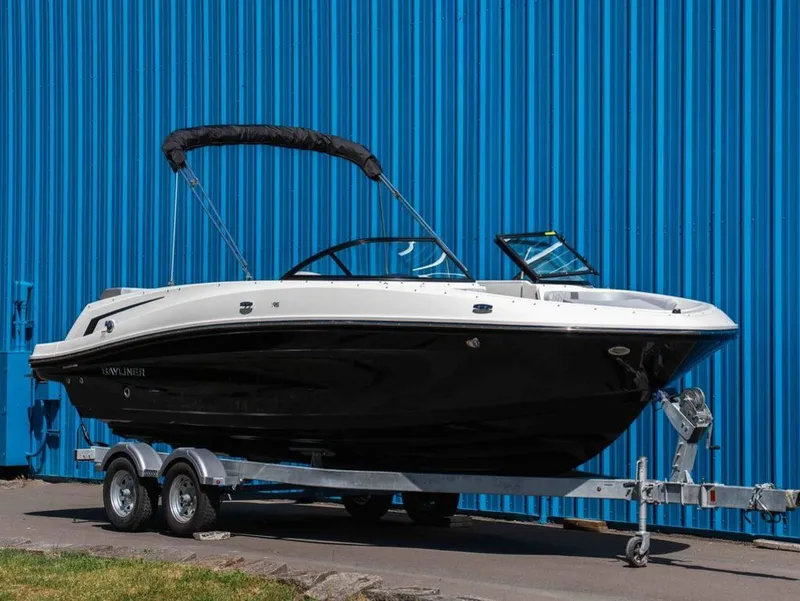 Slide: The Image of Bayliner VR6 2022 - 0