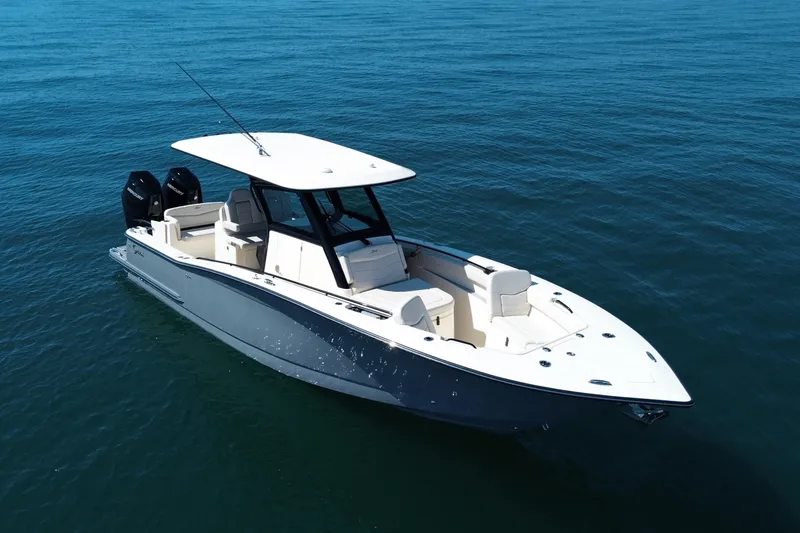 Slide: The Image of Scout 305 LXF 2026 - 2