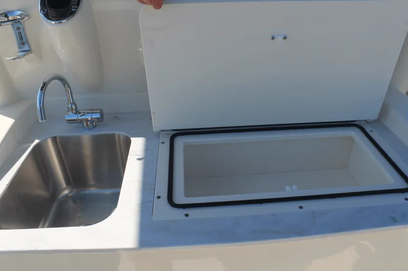 Slide: The Image of Scout 305 LXF 2026 - 22